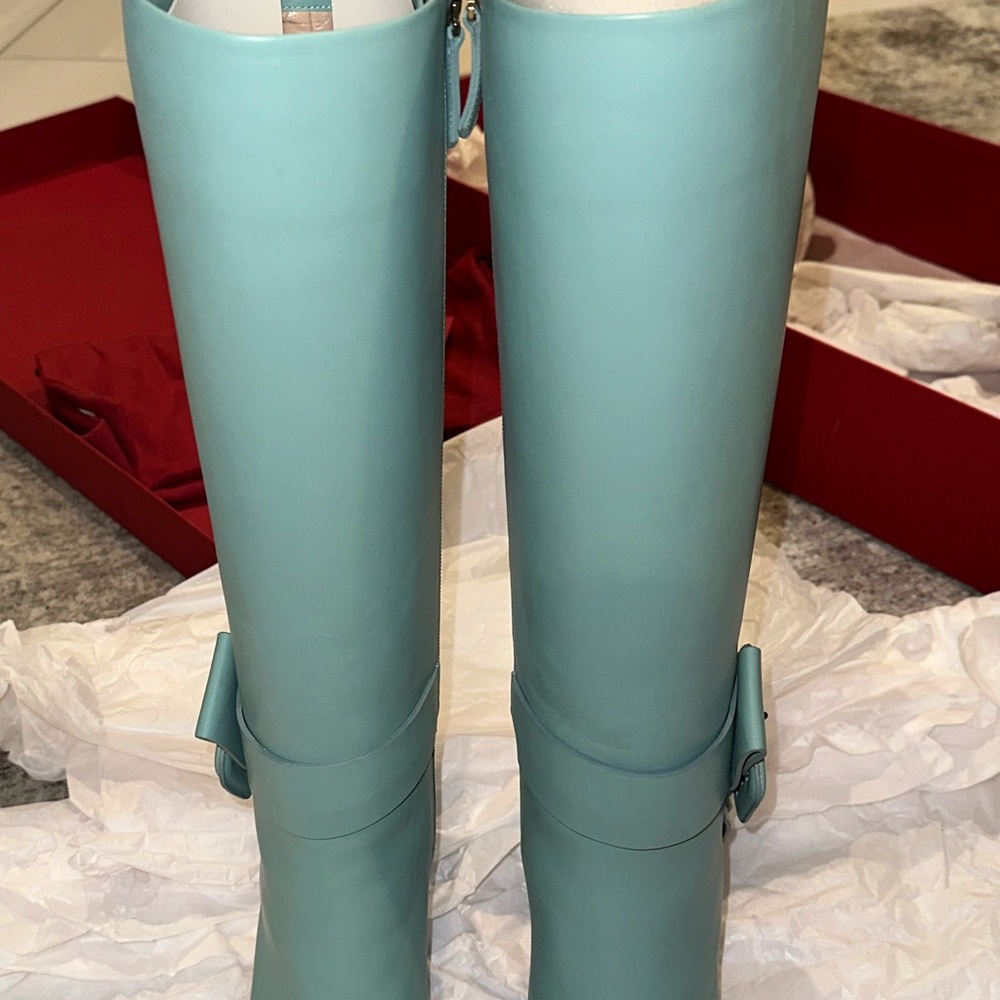 54. RARE Valentino Garavani Buckle-Embellished Leather Knee Boot - Picture 6 of 16